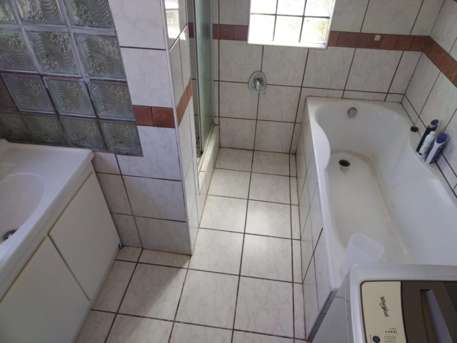 6 Bedroom Property for Sale in Bluewater Bay Western Cape